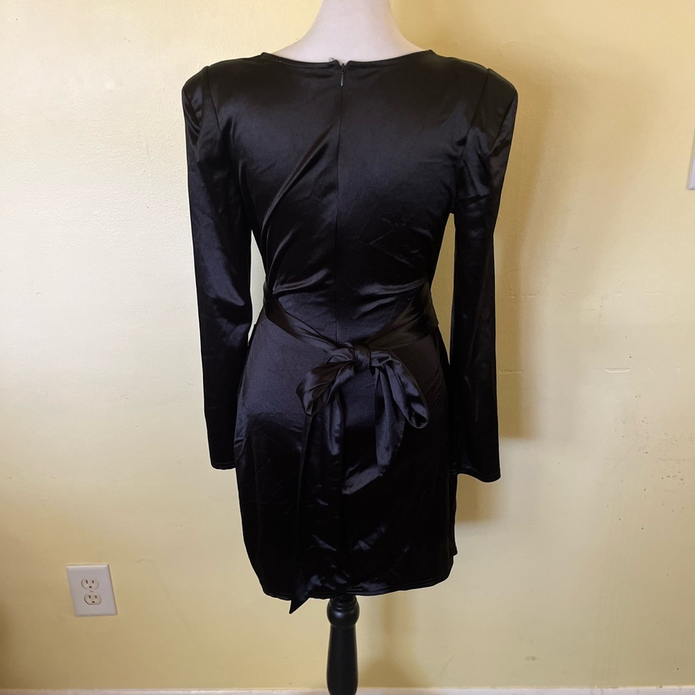 Better Be Black Cut-Out Long Sleeve Dress Size Medium - Picture 8 of 8